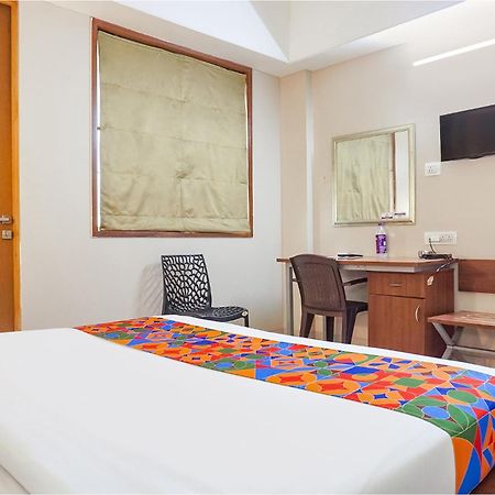 Fabhotel Classic Executive Phursungi Luaran gambar