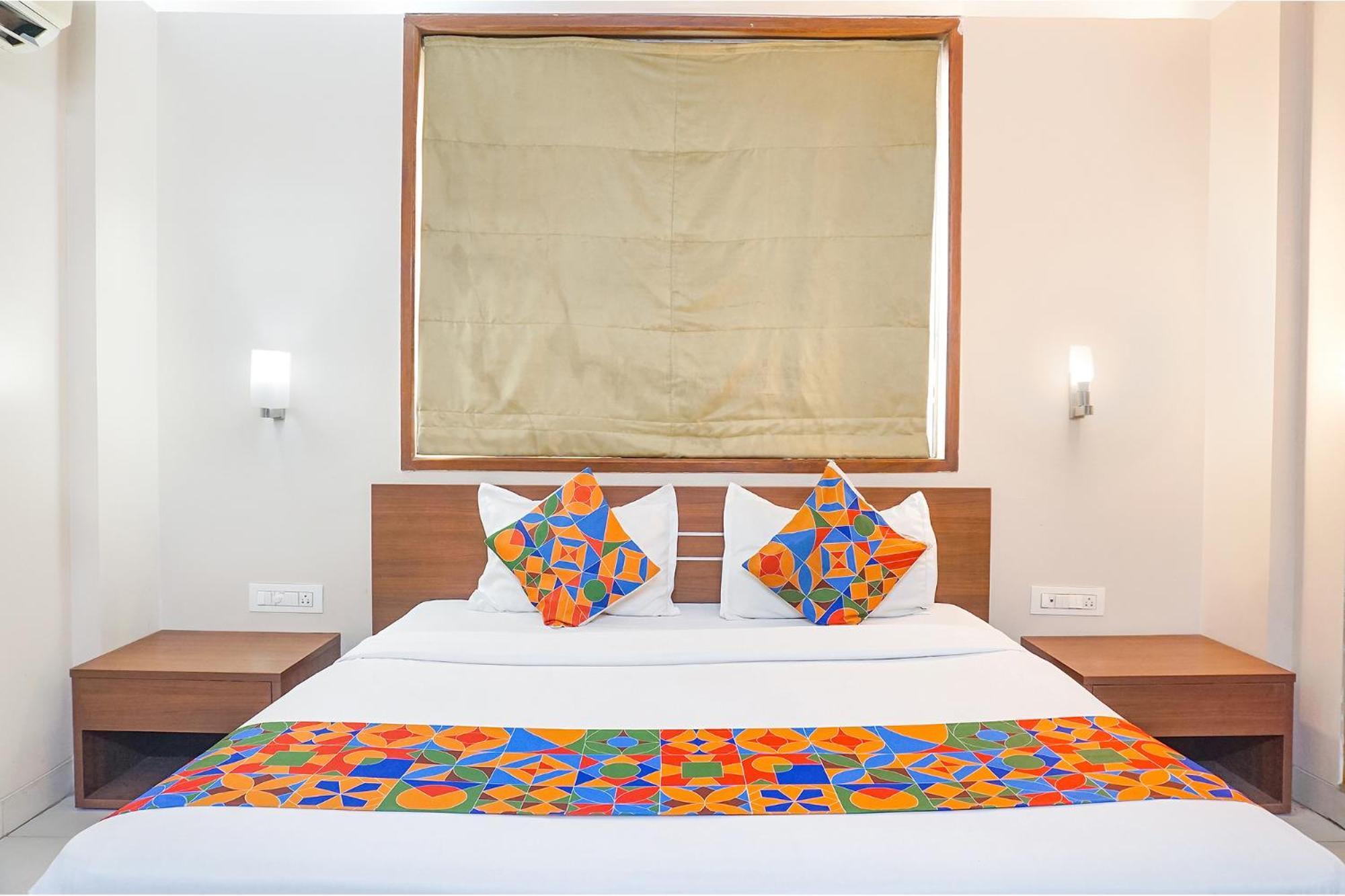 Fabhotel Classic Executive Phursungi Luaran gambar