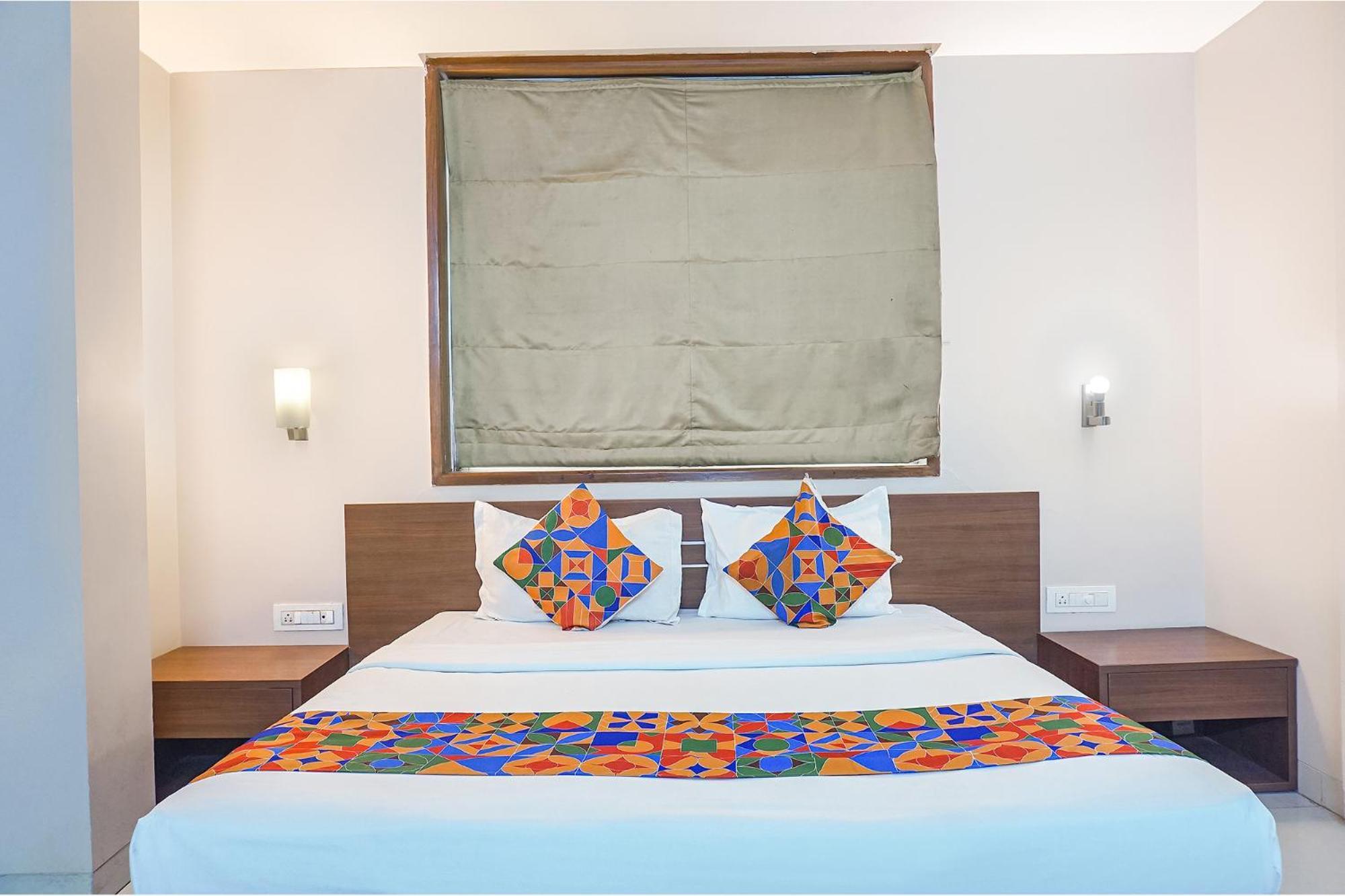 Fabhotel Classic Executive Phursungi Luaran gambar