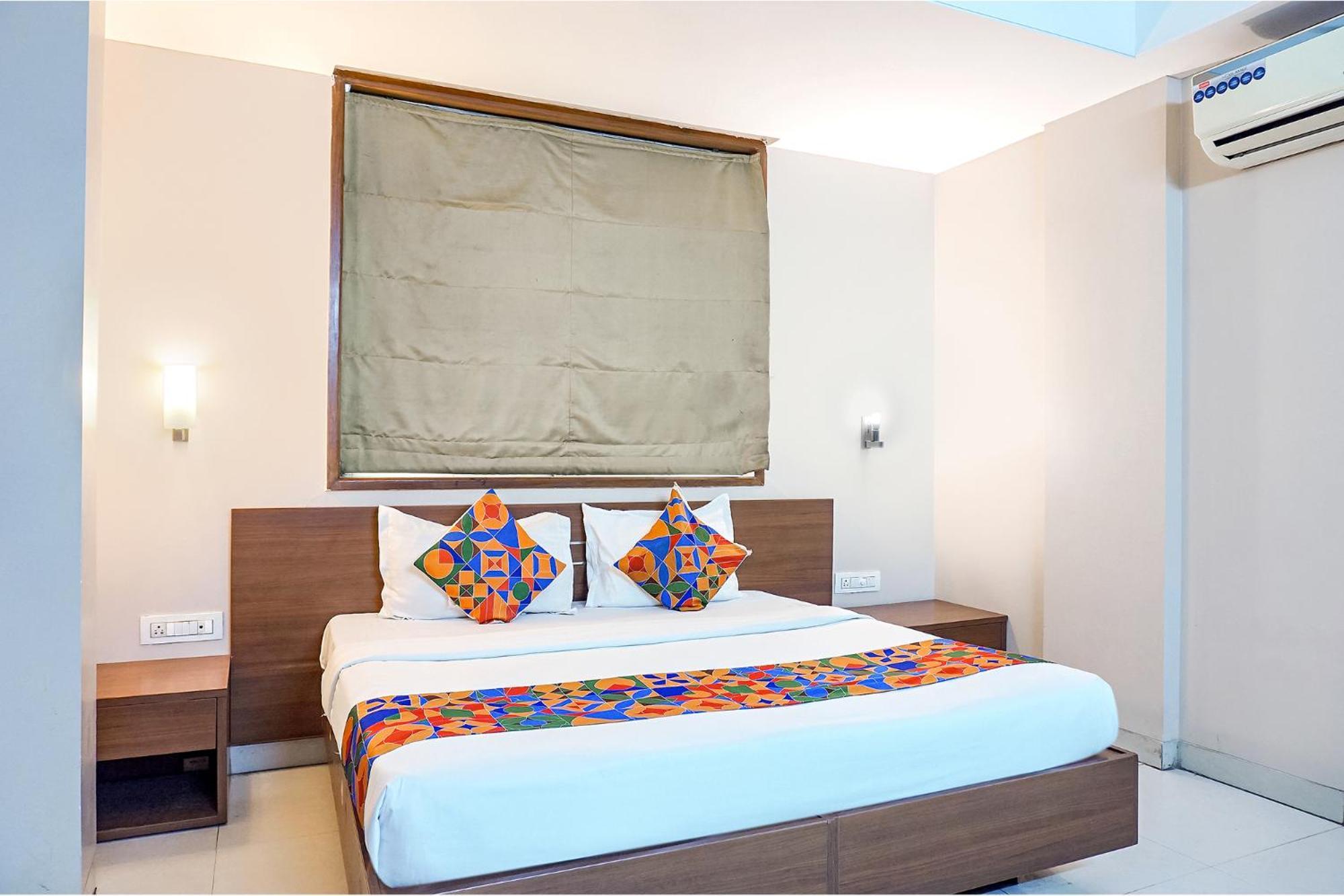 Fabhotel Classic Executive Phursungi Luaran gambar