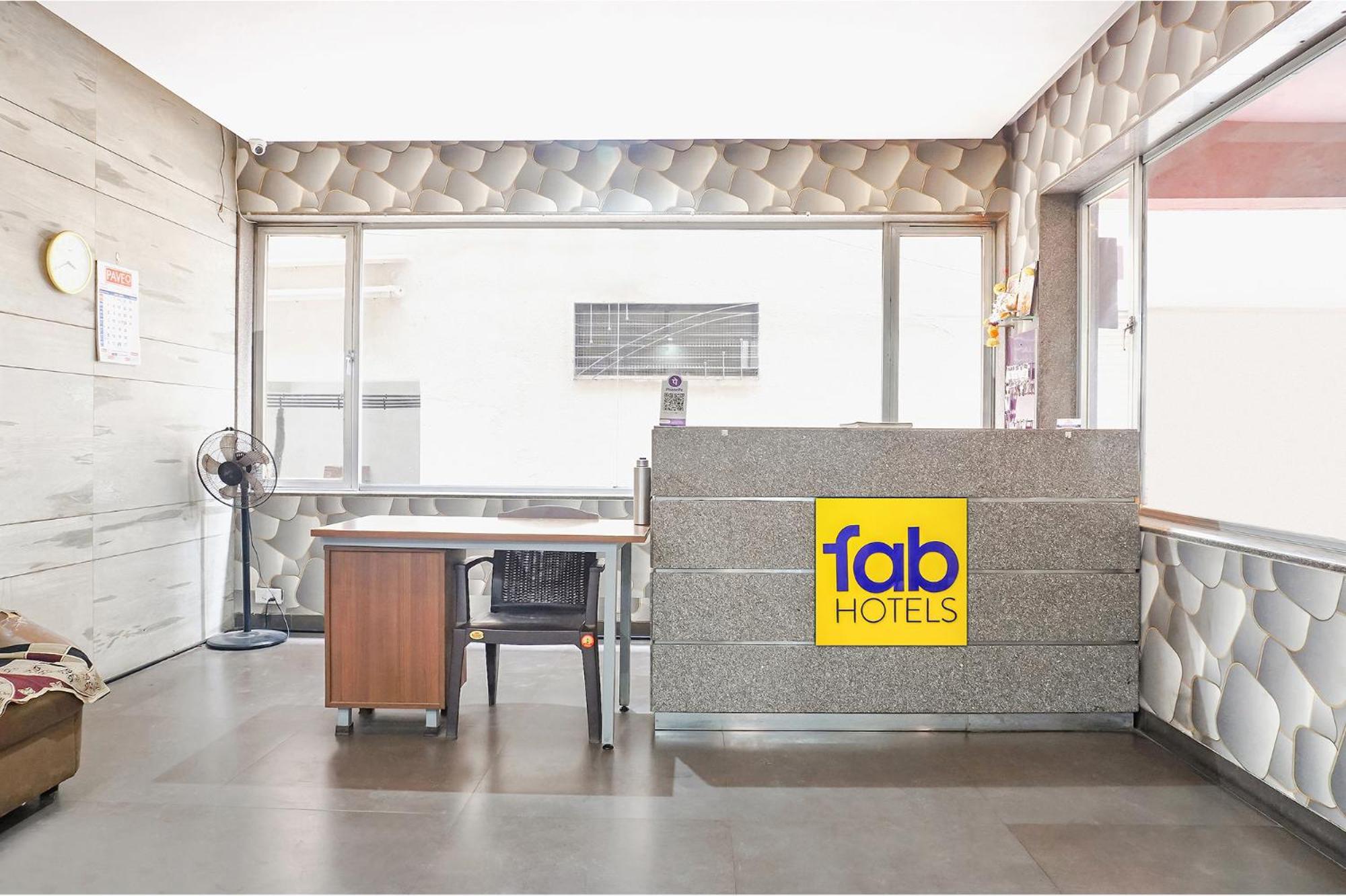 Fabhotel Classic Executive Phursungi Luaran gambar