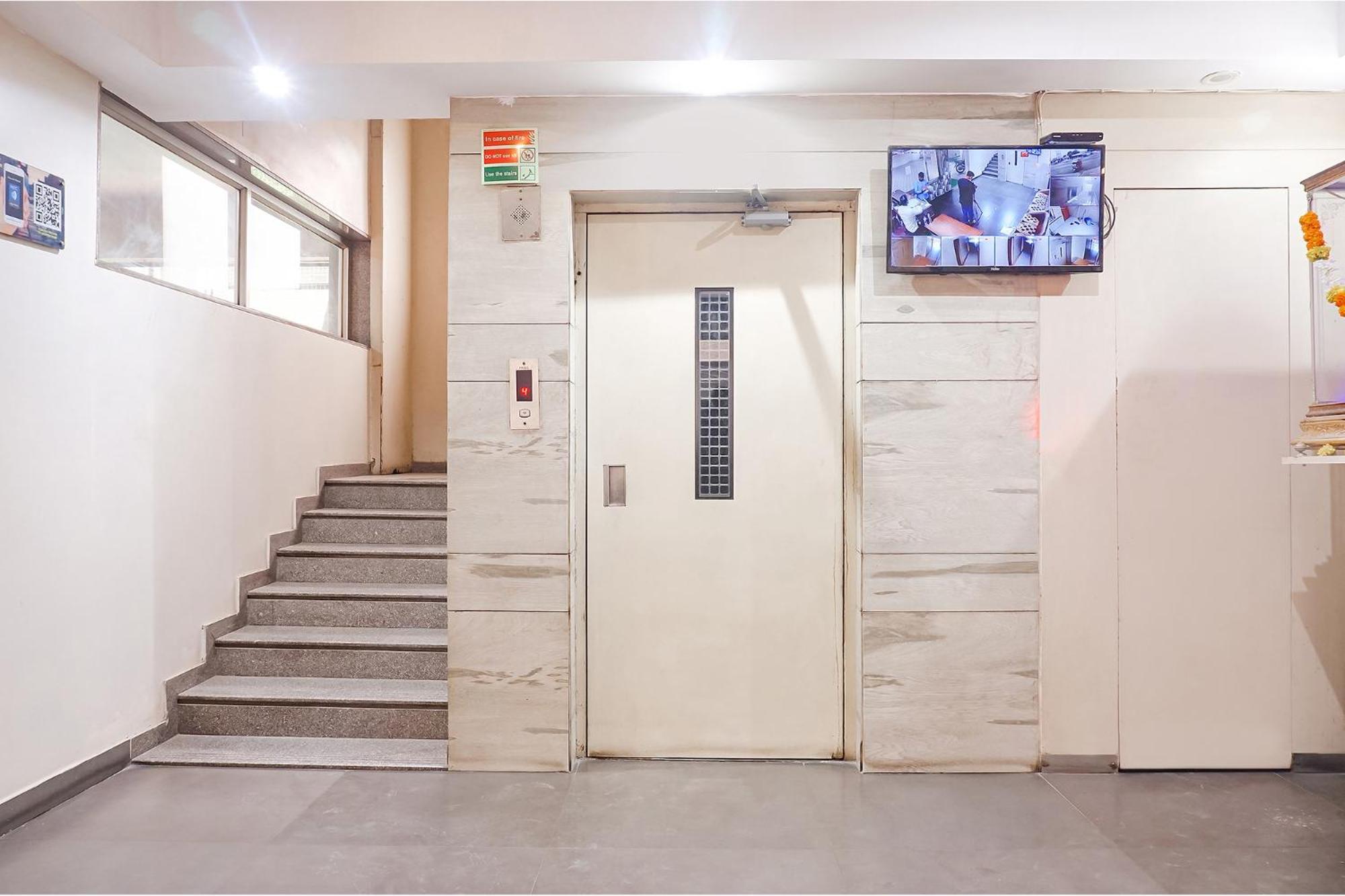 Fabhotel Classic Executive Phursungi Luaran gambar