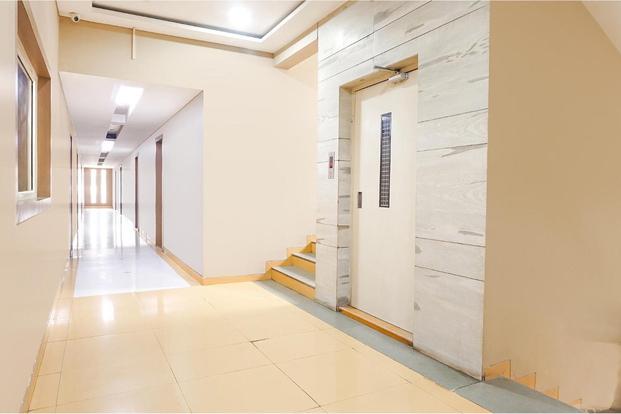 Fabhotel Classic Executive Phursungi Luaran gambar